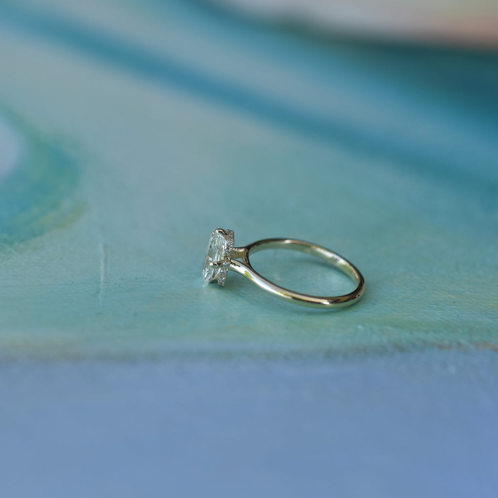 ASTRA RADIANTE radiant diamond ring with hidden halo, view 3